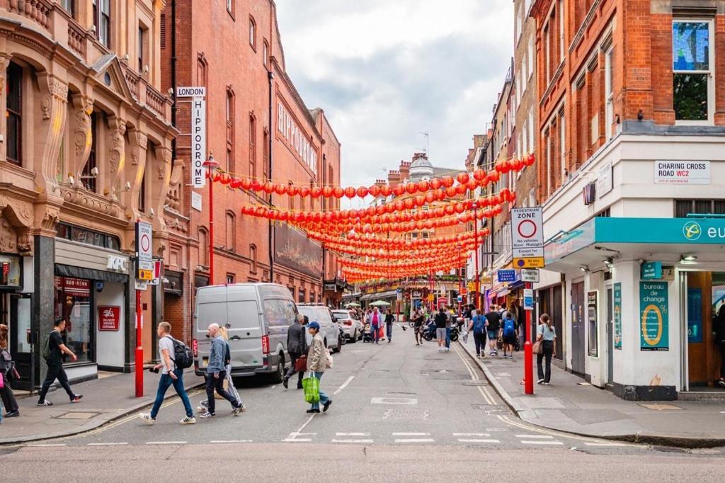 Three Bedroom, Leicester Square Duplex Londra